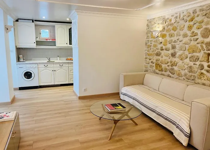 Hyper Centre - Halles - Terrasse * 比亚里茨