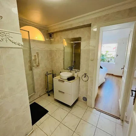 Hyper Centre - Halles - Terrasse Апартаменты Биарриц